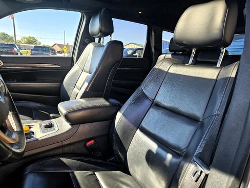 Used 2017 Jeep Grand Cherokee Limited image 7