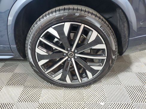 Used 2025 Volvo XC90 T8 Ultra w/ Protection Package Premier AWD/4WD image 11