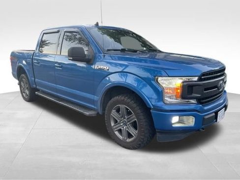 Used 2020 Ford F150 XLT w/ Equipment Group 302A Luxury AWD/4WD image 4