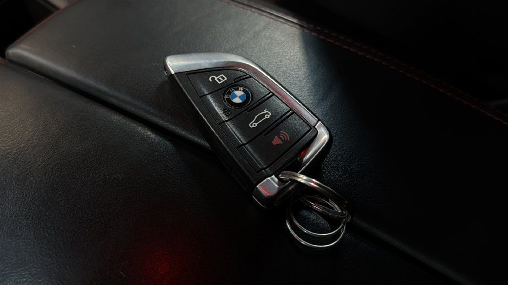 Used 2018 BMW X5 M AWD/4WD image 36