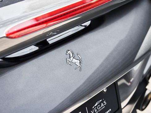 Used 2020 Ferrari F8 Tributo image 13