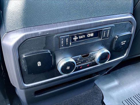 Used 2022 Ford Expedition Platinum AWD/4WD image 34