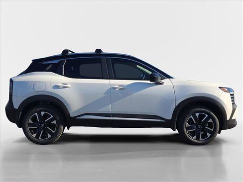 New 2026 Nissan Kicks SV w/ SV Premium Package image 6