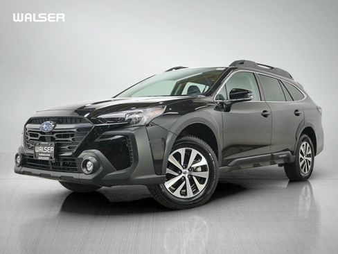 Used 2025 Subaru Outback Premium AWD/4WD image 1