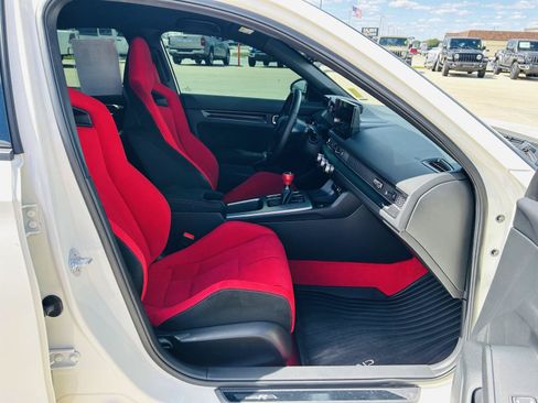 Used 2025 Honda Civic Type R image 30