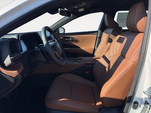 New 2026 Toyota Crown Signia image 11