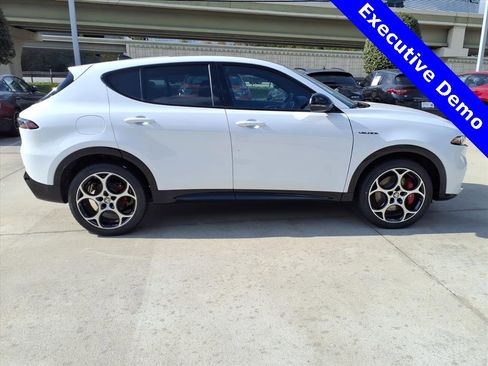 New 2025 Alfa Romeo Tonale Veloce w/ Premium Package image 5