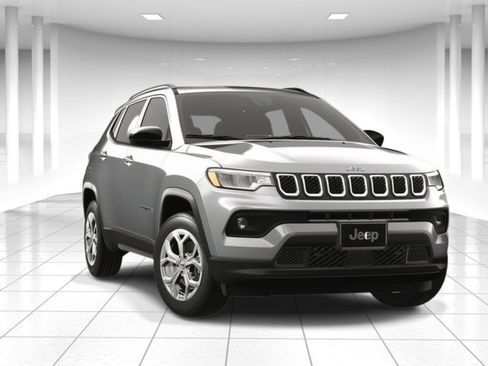 New 2025 Jeep Compass Latitude w/ Sun & Sound Group image 8