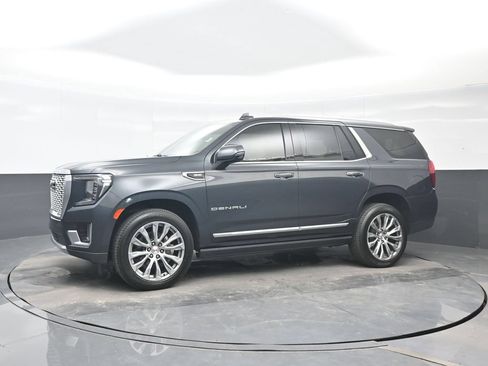 Used 2021 GMC Yukon Denali w/ Denali Premium Package AWD/4WD image 2