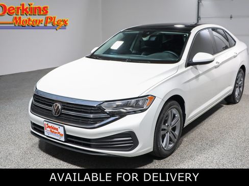 Used 2023 Volkswagen Jetta SE w/ Panoramic Sunroof Package FWD image 1