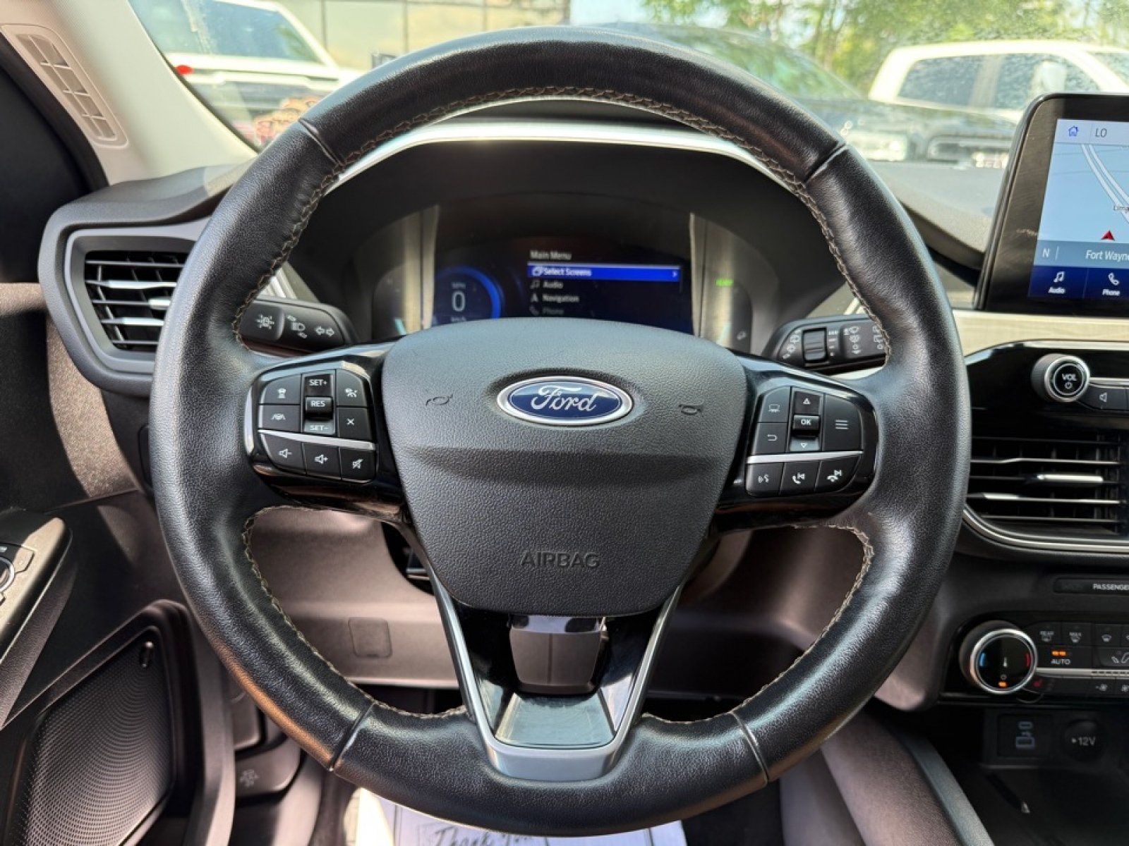 Used 2022 Ford Escape Titanium w/ Titanium Elite Package AWD/4WD image 21