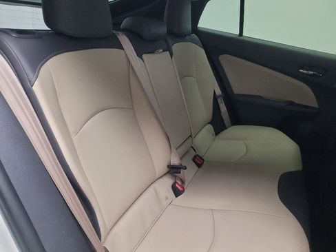 Used 2018 Toyota Prius Four image 19