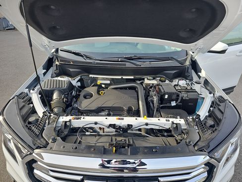 Used 2024 GMC Terrain SLT w/ Infotainment Package II image 30