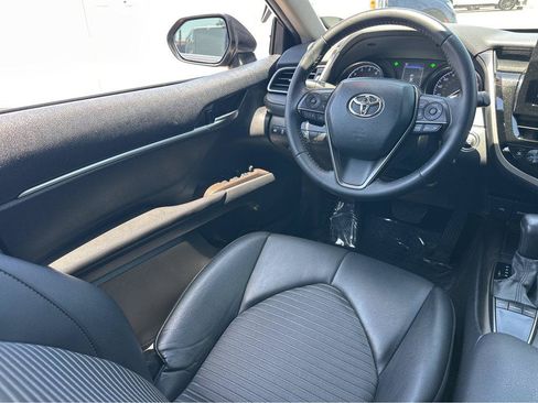 Used 2022 Toyota Camry SE w/ Convenience Package FWD image 19
