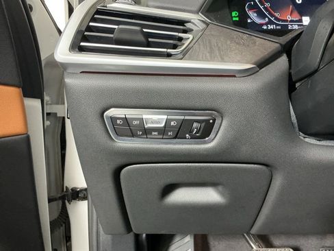 Certified 2022 BMW X7 xDrive40i w/ Executive Package image 18