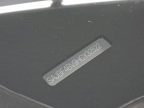 Used 2017 Jaguar XF R-Sport image 33