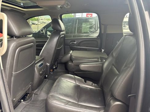 Used 2012 GMC Yukon XL Denali AWD/4WD image 11