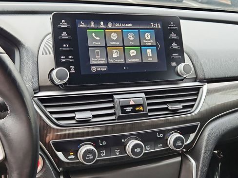 Used 2018 Honda Accord Sport image 25