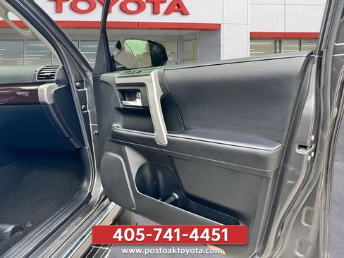 Used 2021 Toyota 4Runner Limited AWD/4WD image 28
