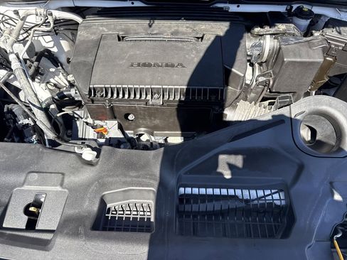 Used 2025 Honda Pilot Elite image 43