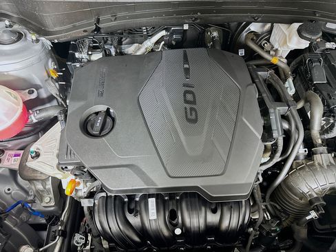 Used 2024 Kia Sportage LX image 32