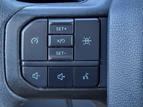 Used 2023 Ford F150 XLT AWD/4WD image 12