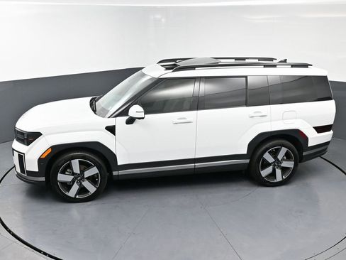 Used 2024 Hyundai Santa Fe Limited image 48