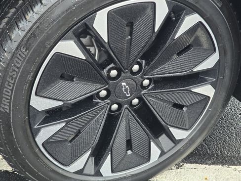 Used 2024 Chevrolet Blazer EV RS image 11