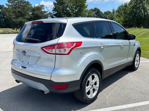 Used 2015 Ford Escape SE FWD image 4