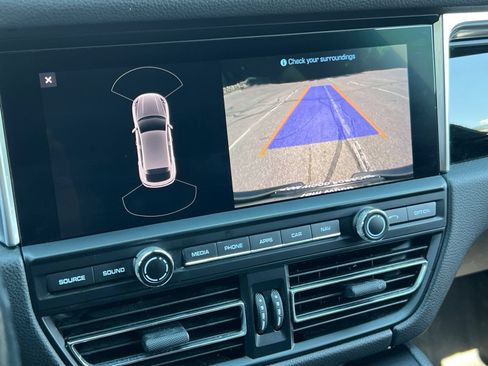 Certified 2019 Porsche Macan S AWD/4WD image 27