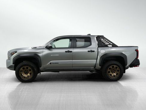 Used 2024 Toyota Tacoma 4x4 Double Cab Hybrid image 2