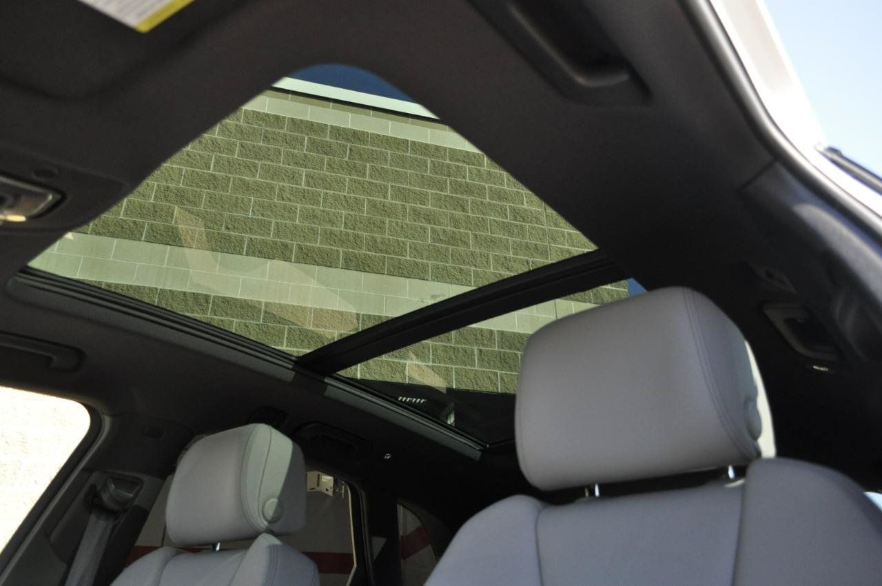 Used 2024 Audi SQ5 Prestige AWD/4WD image 16
