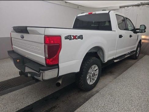 Used 2022 Ford F250 XLT AWD/4WD image 3