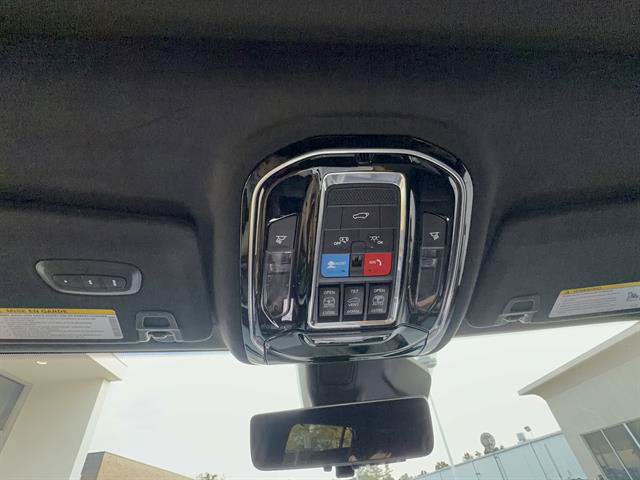 Used 2023 Jeep Grand Cherokee L Summit AWD/4WD image 23