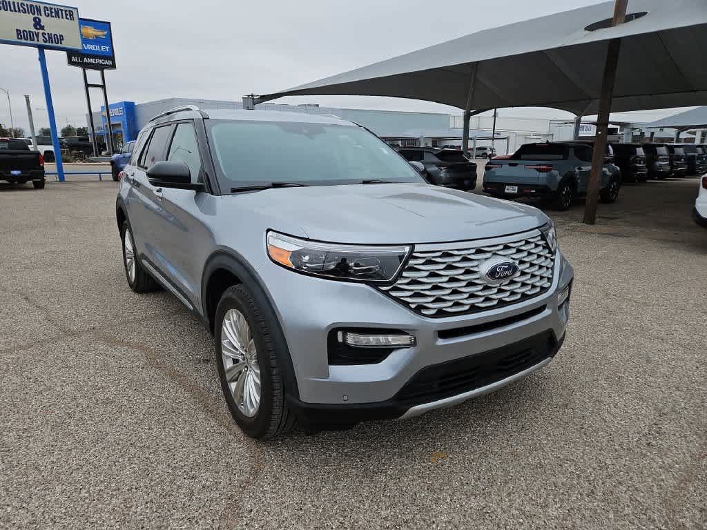 Used 2022 Ford Explorer Limited w/ Hybrid Equipment Group 310A AWD/4WD image 2
