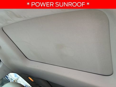 Used 2017 Ford Explorer Platinum image 8