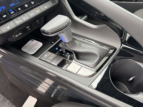 New 2026 Hyundai Elantra SEL Sport FWD image 16