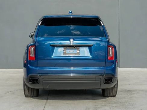 Used 2021 Rolls-Royce Cullinan Black Badge image 7