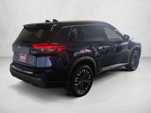 Used 2025 Nissan Rogue SL w/ Tech Package image 5