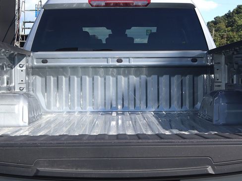 New 2026 GMC Sierra 1500 Elevation image 12