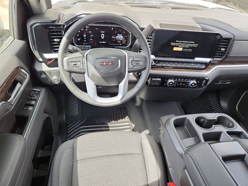 New 2026 GMC Sierra 1500 SLE w/ Preferred Package RWD image 8