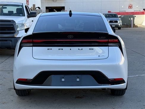 Used 2024 Toyota Prius Limited image 5