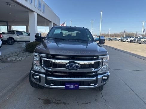 Used 2021 Ford F250 XLT w/ XLT Premium Package image 2