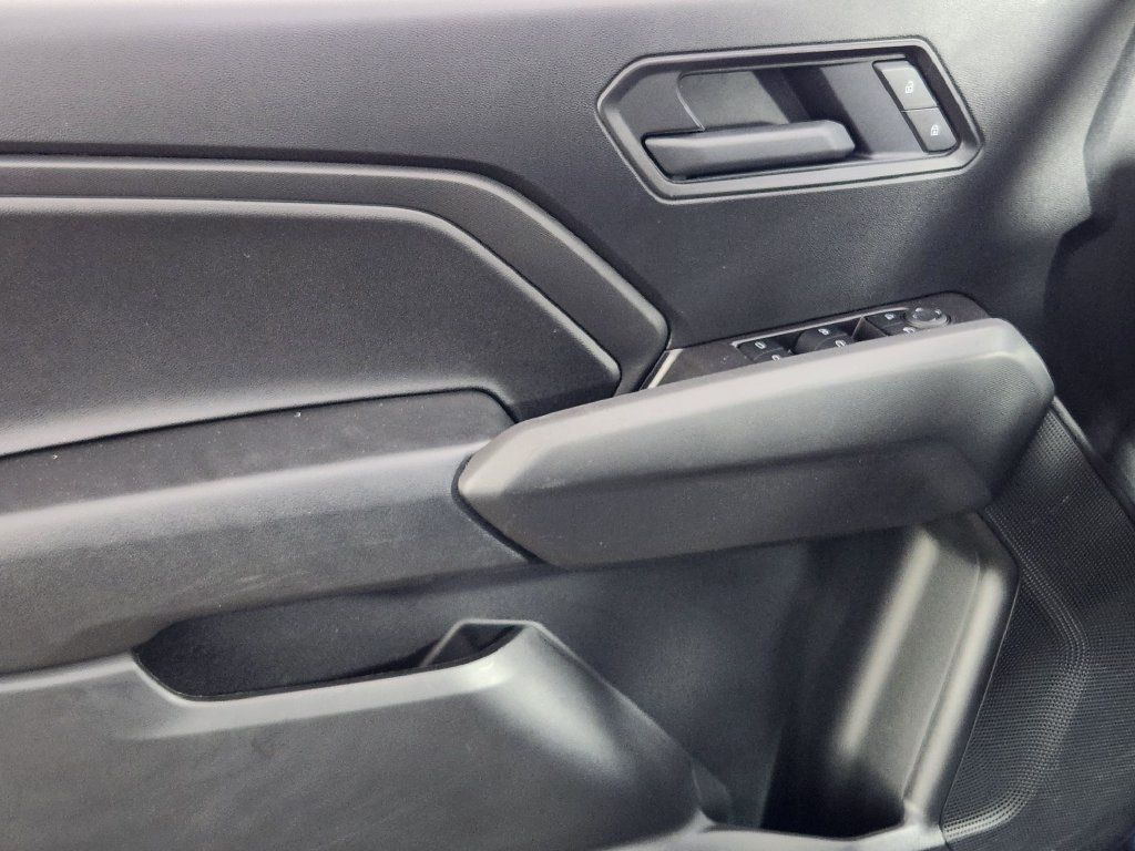 Used 2025 Chevrolet Colorado Trail Boss AWD/4WD image 16