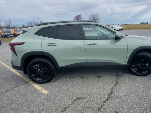 New 2025 Chevrolet Trax ACTIV w/ Driver Confidence Package FWD image 9