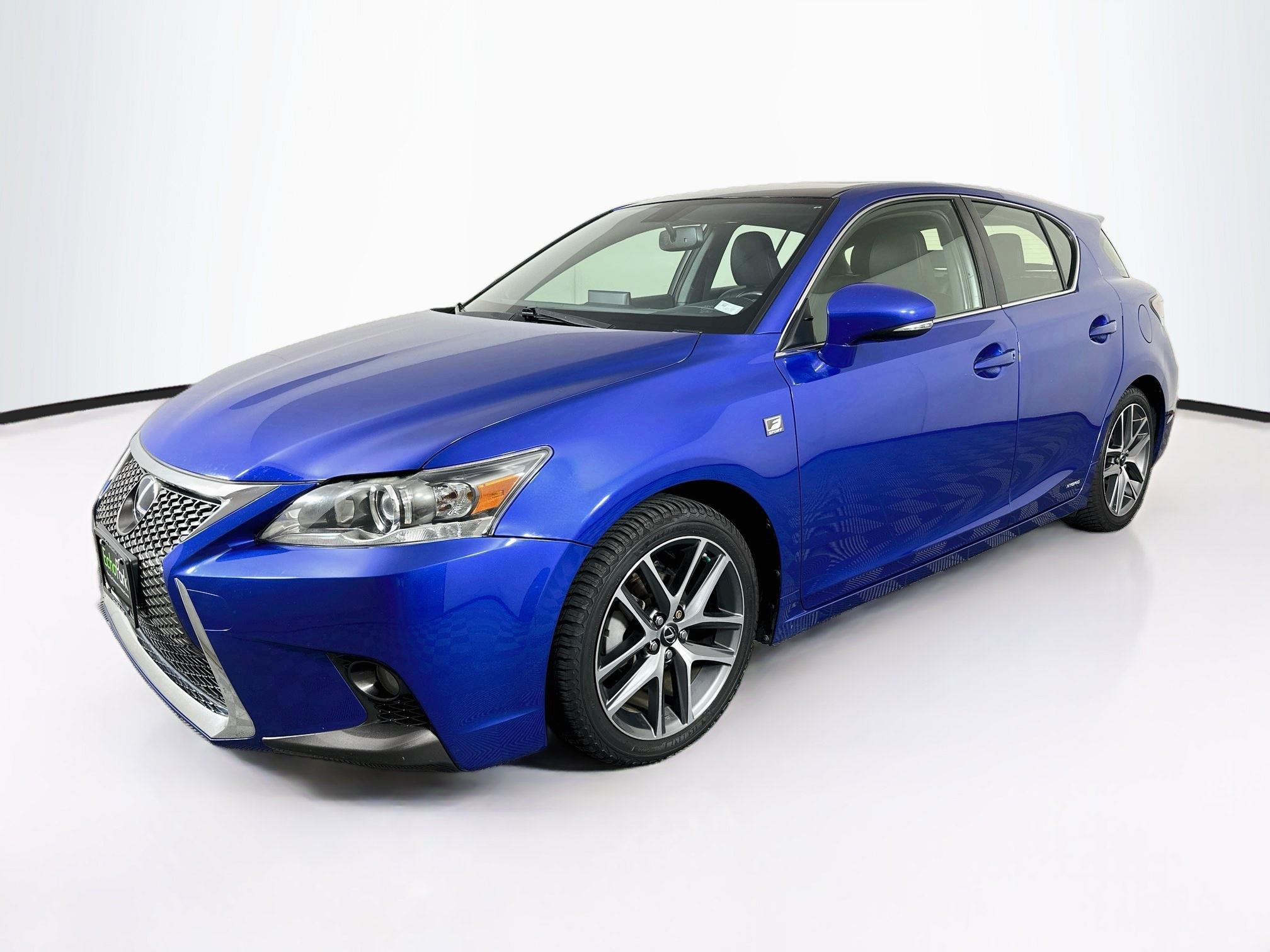 Used 2016 Lexus CT 200h w/ Navigation Package FWD image 3