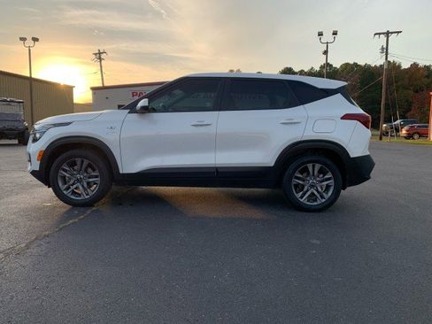 Used 2021 Kia Seltos LX image 1