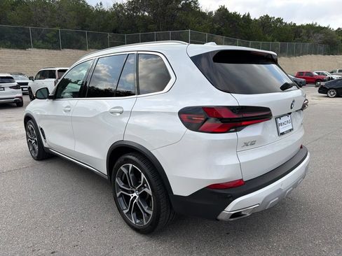 Used 2024 BMW X5 xDrive40i w/ Parking Assistance Package AWD/4WD image 3