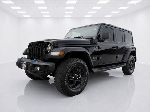 Used 2023 Jeep Wrangler Unlimited w/ Sun & Screen Package AWD/4WD image 6