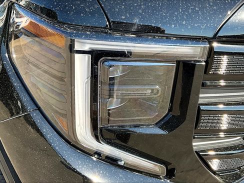 Used 2025 GMC Sierra 1500 Elevation RWD image 13